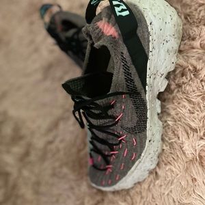 Highly rated athletic shoe